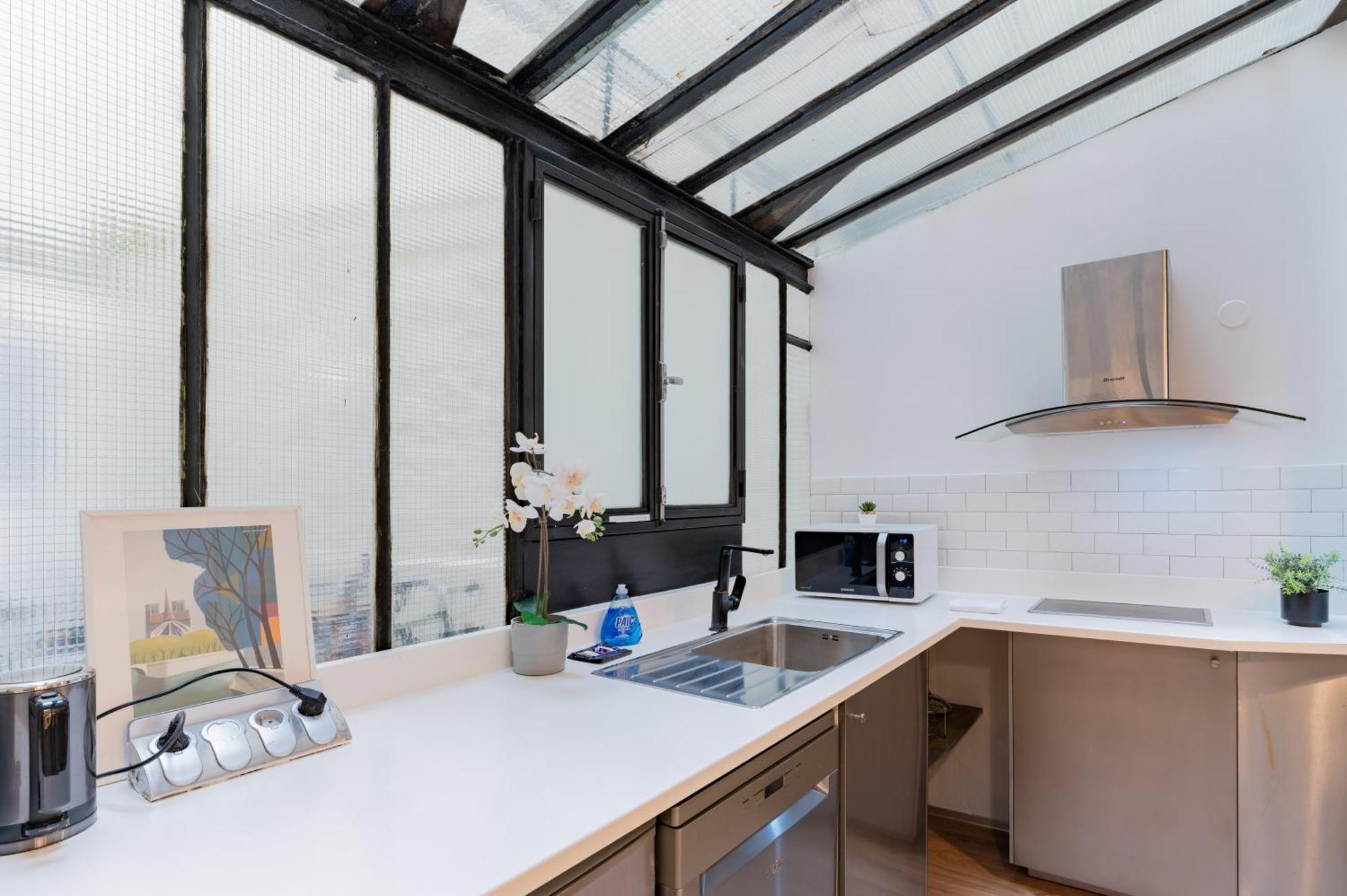 St Germain Sartre Chicsuites Paris Exterior foto