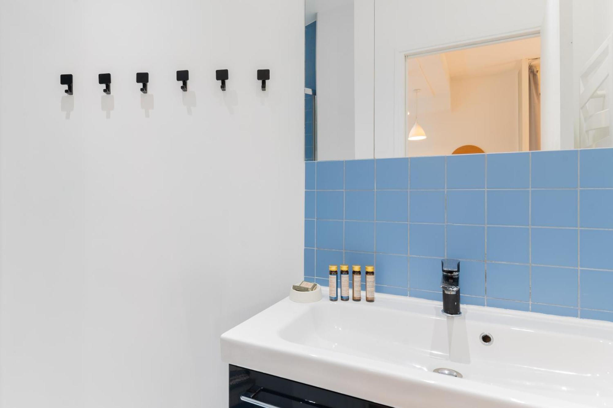 St Germain Sartre Chicsuites Paris Exterior foto